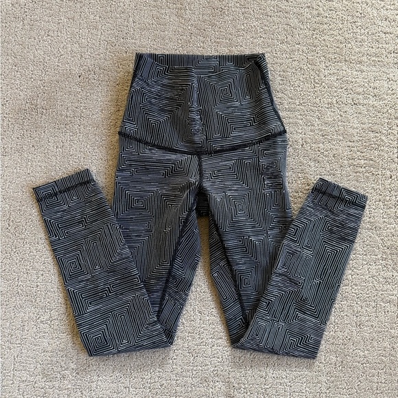 lululemon athletica Pants - Lululemon Wunder Under Leggings